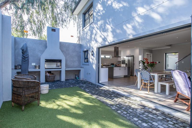 To Let 3 Bedroom Property for Rent in Constantia Western Cape